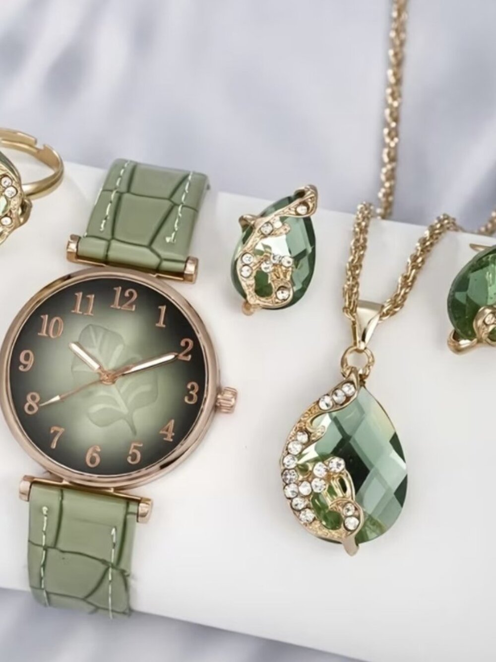 5-Piece Women's Fashion Green and Gold Watch and Jewelry Set